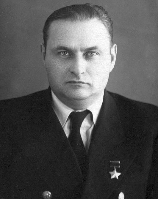 Константин Бадигин